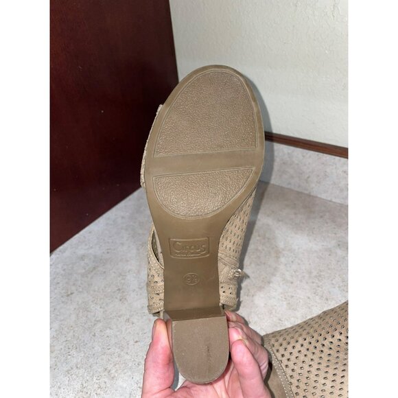 Circus By Sam Edelman Perforated Beige Open-Toe Block Heel Sandals Size 9.5M - Picture 6 of 9